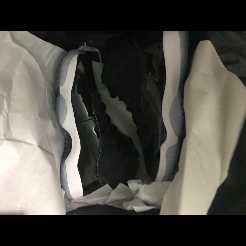 Air Jordan space jam 11’s